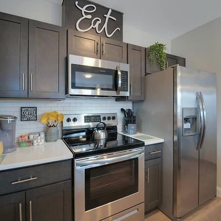 Beautiful 2Br Apt/Ewr Airport/King /Free Parking Newark Luaran gambar
