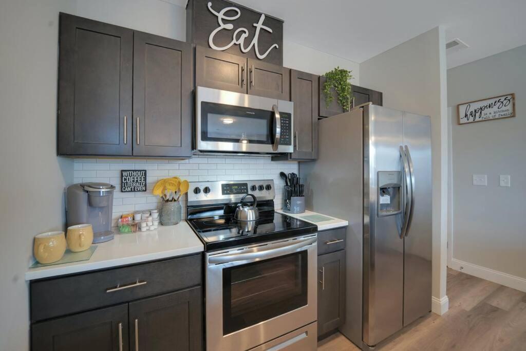 Beautiful 2Br Apt/Ewr Airport/King /Free Parking Newark Luaran gambar