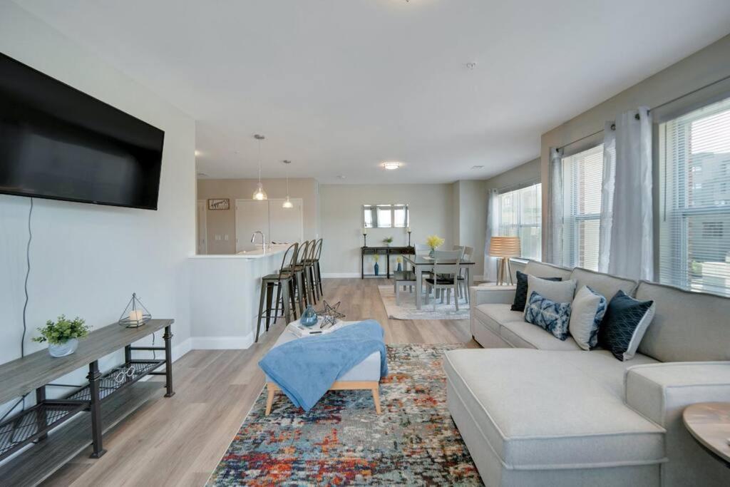 Beautiful 2Br Apt/Ewr Airport/King /Free Parking Newark Luaran gambar