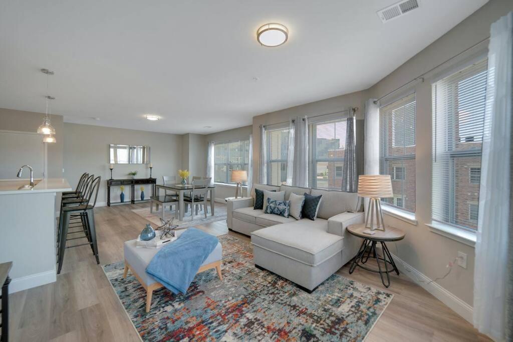 Beautiful 2Br Apt/Ewr Airport/King /Free Parking Newark Luaran gambar