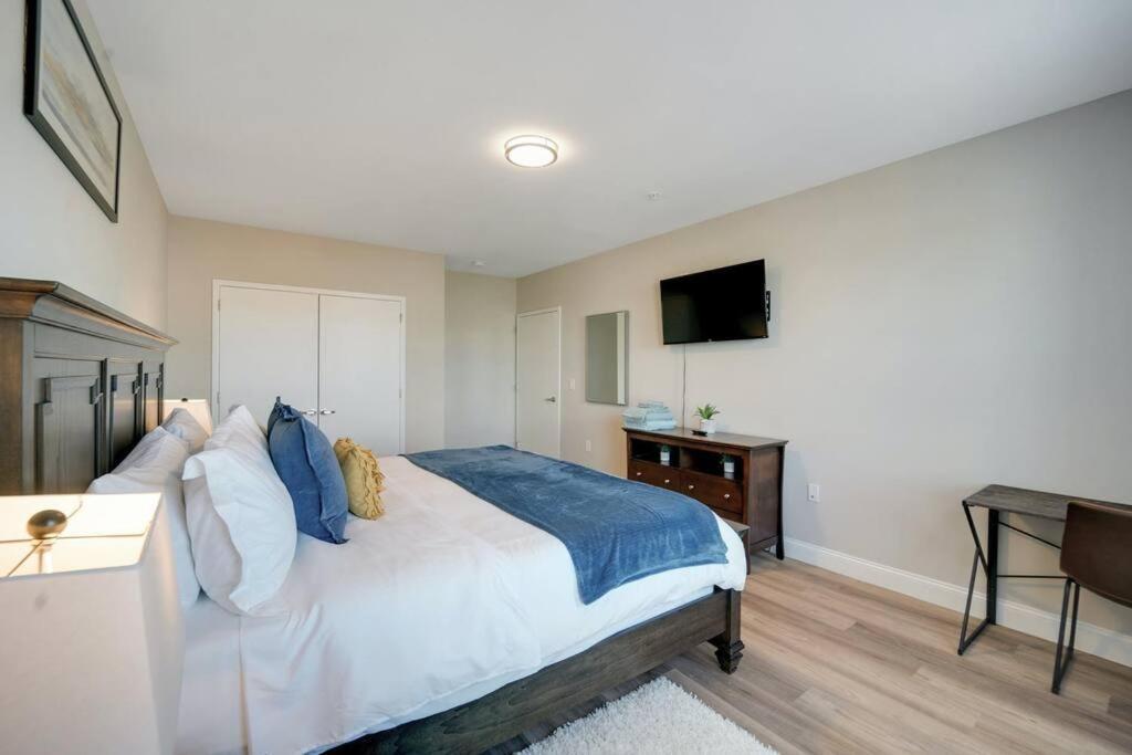 Beautiful 2Br Apt/Ewr Airport/King /Free Parking Newark Luaran gambar