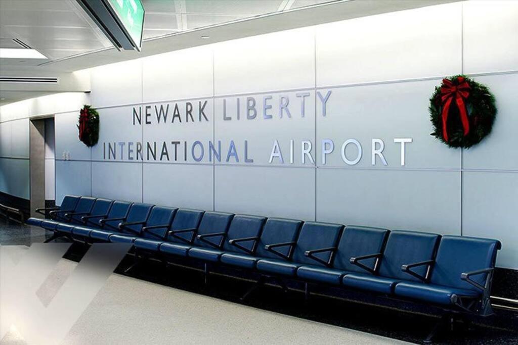 Beautiful 2Br Apt/Ewr Airport/King /Free Parking Newark Luaran gambar