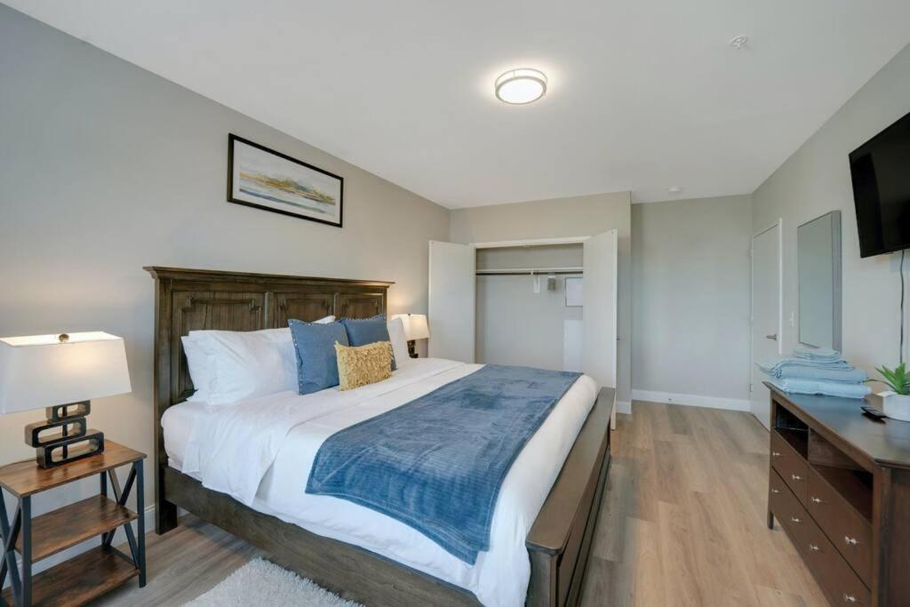 Beautiful 2Br Apt/Ewr Airport/King /Free Parking Newark Luaran gambar